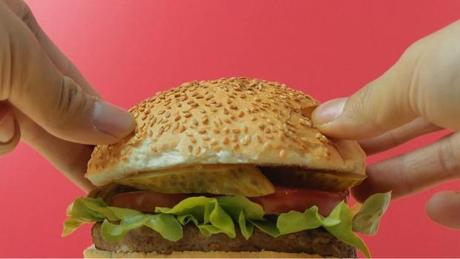 ¿Por qué mi hamburguesa no es como la del cartel? Así se prepara la comida en publicidad