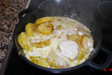 Patatas con salsa de queso paso 4
