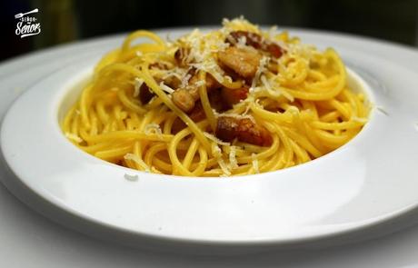 Salsa carbonara original. La receta tradicional Salsa carbonara original. La receta tradicional