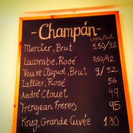 Bocadillos de jamón y champán Bocadillos de jamón y champán