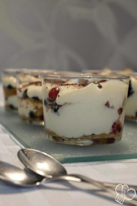 Tiramisu de frutos rojos