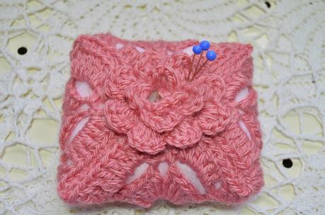 Crochet granny pincushion. Crochet granny pincushion.
