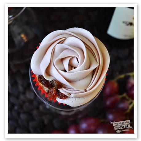 CUPCAKES DE VINO MUGA Y PASAS / RED WINE AND RAISIN CUPCAKES CUPCAKES DE VINO MUGA Y PASAS / RED WINE AND RAISIN CUPCAKES