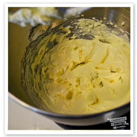 CUPCAKES DE VINO MUGA Y PASAS / RED WINE AND RAISIN CUPCAKES CUPCAKES DE VINO MUGA Y PASAS / RED WINE AND RAISIN CUPCAKES