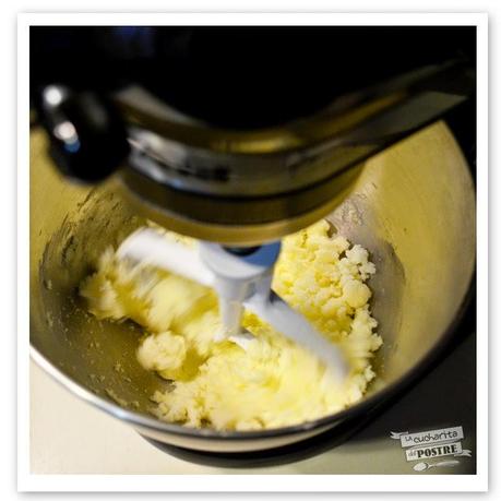 CUPCAKES DE VINO MUGA Y PASAS / RED WINE AND RAISIN CUPCAKES CUPCAKES DE VINO MUGA Y PASAS / RED WINE AND RAISIN CUPCAKES