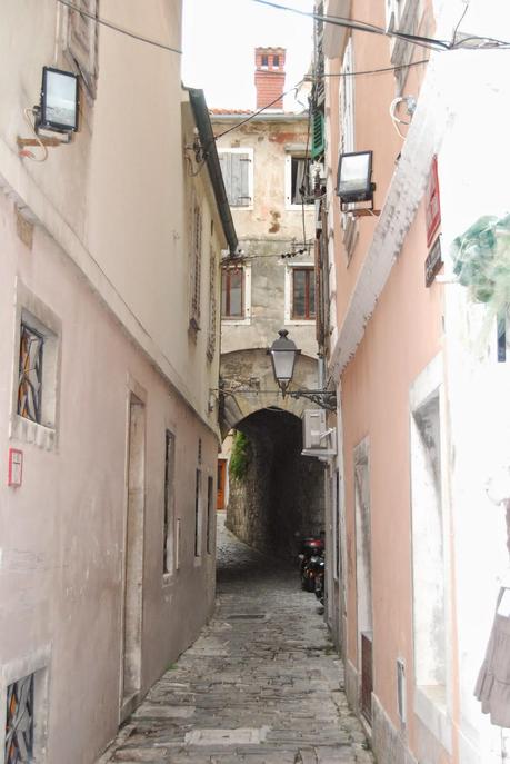 PIRAN... EL SECRETO DE LA COSTA ESLOVENA PIRAN... EL SECRETO DE LA COSTA ESLOVENA