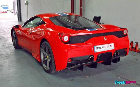 F430 Scuderia vs. F458 Speciale ¿Con cuál te quedas? F430-Scuderia-vs.-F458-Speciale-rear