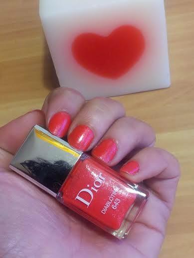 Mi 1ª Laca de uñas de Dior Mi 1ª Laca de uñas de Dior