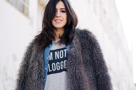 IM NOT A BLOGGER IM NOT A BLOGGER