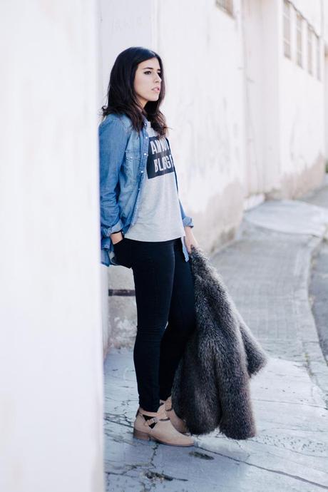 IM NOT A BLOGGER IM NOT A BLOGGER