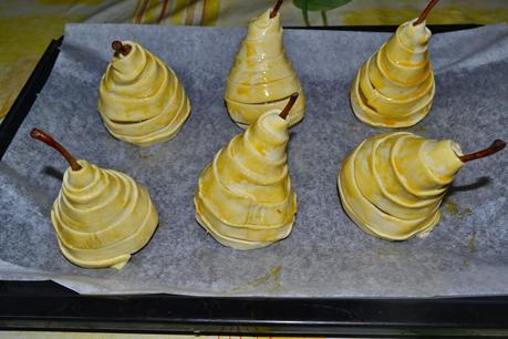 Peras Envueltas en Hojaldre Peras Envueltas en Hojaldre