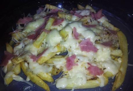 Patatas Foster Hollywood (Cooked ham & Cheese Fries) Patatas Foster Hollywood (Cooked ham & Cheese Fries)