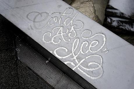 El artista que dibujaba tipografías sobre los coches nevados de Nueva York