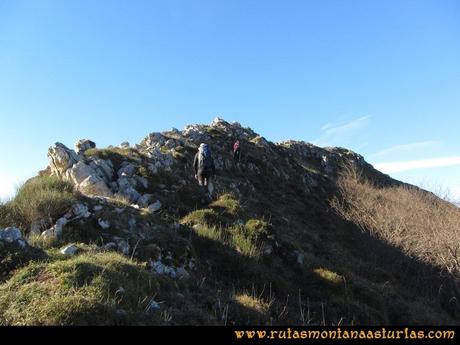 Ruta Tene, Cascorbal, Airua, Navalón: Al pico Cascorbal