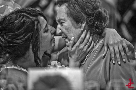 ” ¿Cuál de mis fotos es mi preferida? Una que voy a hacer mañana” . Imogen Cunningham , fotógrafa . Fotografía emotiva de boda