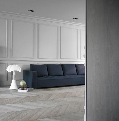 CONTRASTE DE ÉPOCAS EN PARÍS CONTRASTE DE ÉPOCAS EN PARÍS