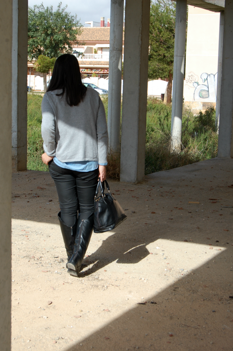 :: Grey and Black :: :: Grey and Black ::