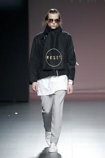 Mikelcolás resetea la pasarela con su nueva propuesta Mikelcolás resetea la pasarela con su nueva propuesta