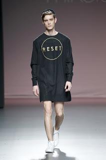 Mikelcolás resetea la pasarela con su nueva propuesta Mikelcolás resetea la pasarela con su nueva propuesta