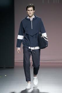 Mikelcolás resetea la pasarela con su nueva propuesta Mikelcolás resetea la pasarela con su nueva propuesta