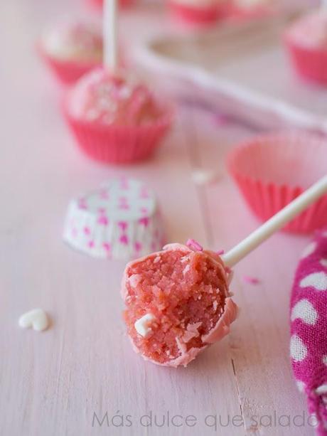 Cake pops de chicle y lemon curd Cake pops de chicle y lemon curd