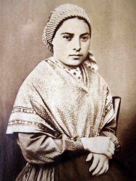 La Historia de la Virgen de Lourdes