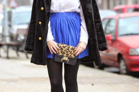 falda_azul_klein-bolso_leopardo falda_azul_klein-bolso_leopardo
