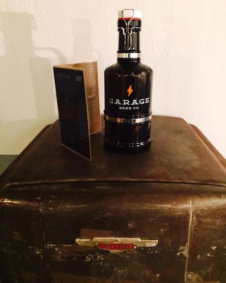 Garage Beer Co. la pasión por la craft beer en una fábrica de cerveza artesana del Eixample garage beer co botella cerveza