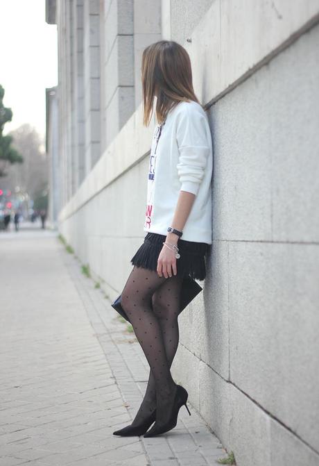 White Sweatshirt White Sweatshirt06