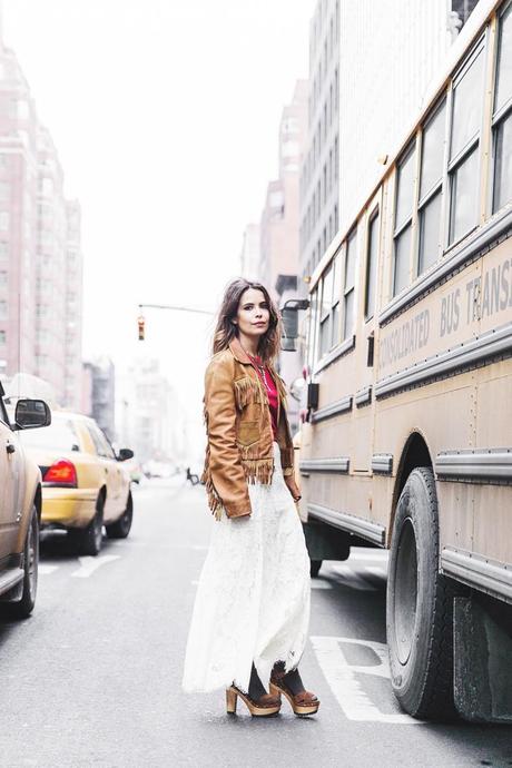 POLO_RALPH_LAUREN-NYFW-New_York_Fashion_Week-Suede_Fringed_Jacket-White_Lace_Skirt-Outfit-Street_Style-Collage_Vintage-24