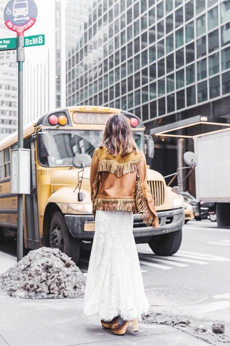 POLO_RALPH_LAUREN-NYFW-New_York_Fashion_Week-Suede_Fringed_Jacket-White_Lace_Skirt-Outfit-Street_Style-Collage_Vintage-34
