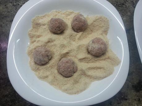 Guiso de albóndigas y patatas en olla programable. Guiso de albóndigas y patatas en olla programable.