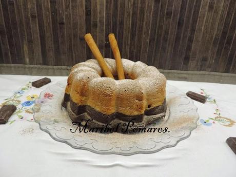 Bundt cake con yogur en dos colores y harina de algarroba. Bundt cake con yogur en dos colores y harina de algarroba.