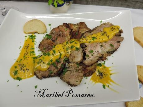 Lomo de cerdo con salsa de manzana en olla programable. Lomo de cerdo con salsa de manzana en olla programable.