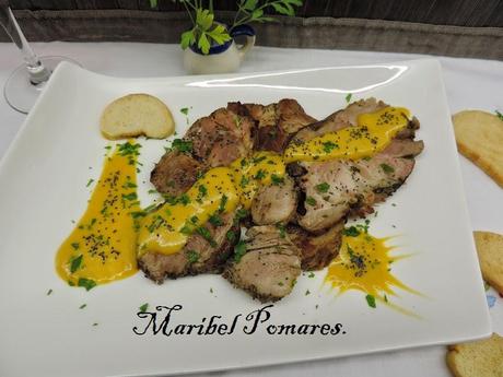 Lomo de cerdo con salsa de manzana en olla programable. Lomo de cerdo con salsa de manzana en olla programable.