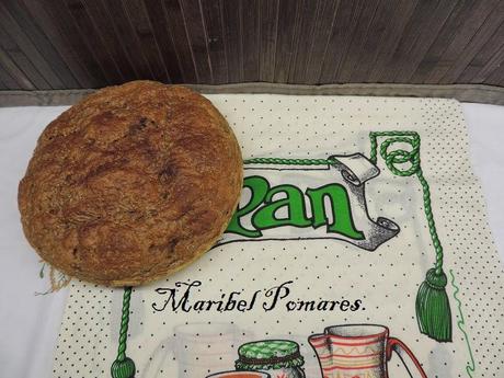 Pan de harina integral de trigo y centeno en olla programable. Pan de harina integral de trigo y centeno en olla programable.