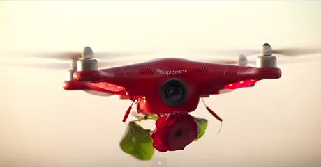 Cupidrone. El amor está en el aire. Cupidrone. El amor está en el aire.