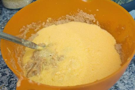 tarta de manzana, almendra, chocolate blanco y fresas tarta de manzana, almendra, chocolate blanco y fresas