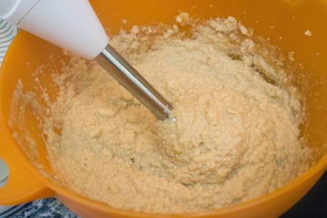 tarta de manzana, almendra, chocolate blanco y fresas tarta de manzana, almendra, chocolate blanco y fresas