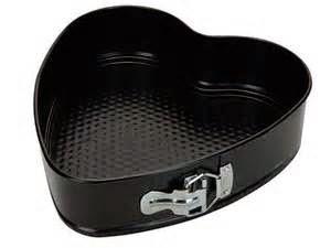 BIZCOCHO CORAZÓN DE CHOCOLATE BLANCO BIZCOCHO CORAZÓN DE CHOCOLATE BLANCO