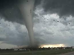 Niño muerto en tornado 'Aparece' en misteriosa fotografía de la familia Image result for tornado pictures
