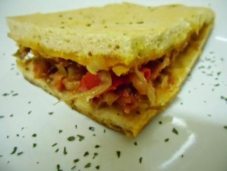 Empanada gallega de bonito