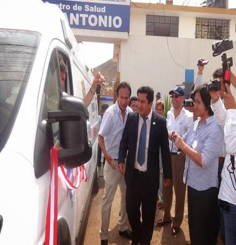 EMOCIONADO DE ENTREGAR AMBULANCIAS ADQUIRIDAS POR SU ANTECESOR… EMOCIONADO DE ENTREGAR AMBULANCIAS ADQUIRIDAS POR SU ANTECESOR…