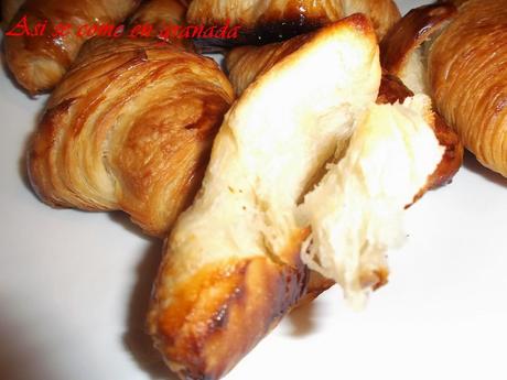 Croissants con hojaldre fermentado