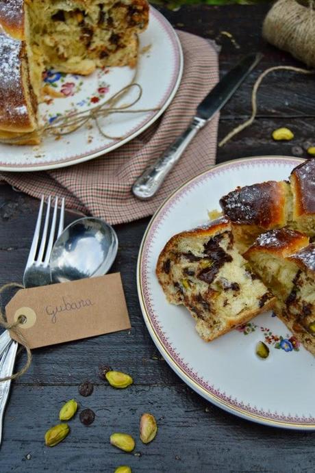Gubana con chocolate y pistachos Gubana con chocolate y pistachos