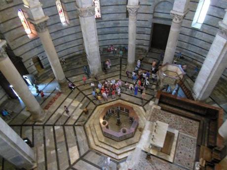 El baptisterio tiene una altura tremenda