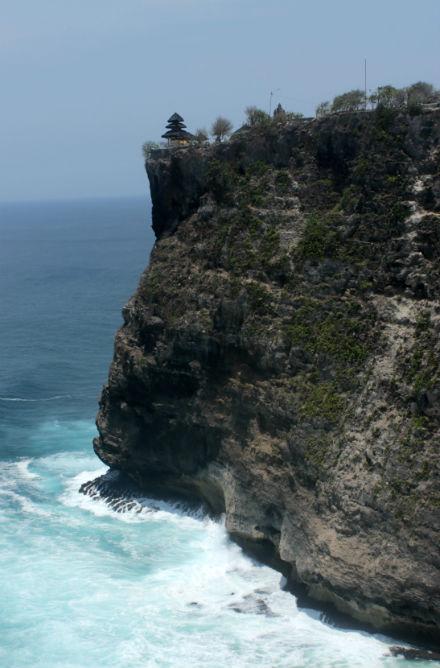 Cinco templos que no perderte en Indonesia uluwatu