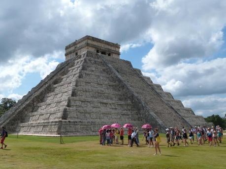 Un día en Chichén Itzá Comienza la fiesta en Chichén Itzá