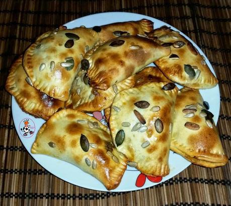 MINI EMPANADILLAS CON ATÚN MINI EMPANADILLAS CON ATÚN