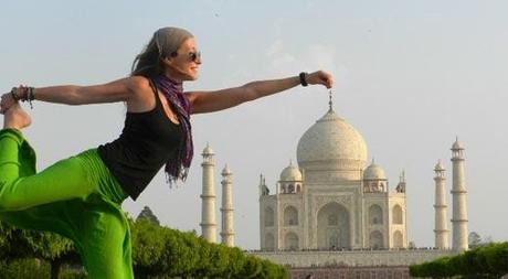 El Taj Mahal y el Yoga, 100% India